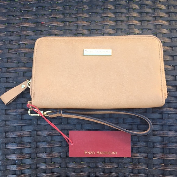 NEW**Enzo Angiolini Wristlet Wallet‎ - Picture 1 of 10